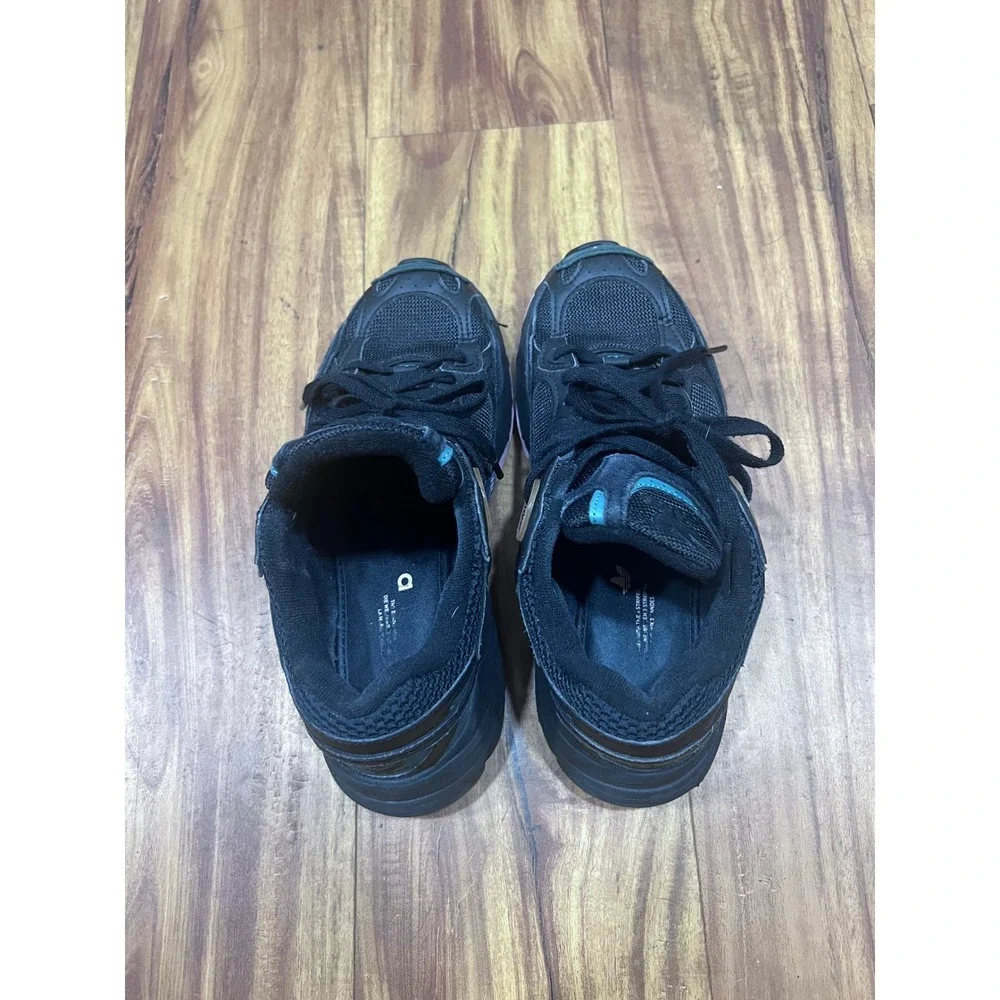 adidas astir sneakers